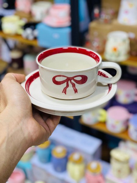 كوب فيونا مع صحن