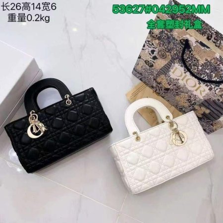 شنطة ديور مع البوكس والأوراق