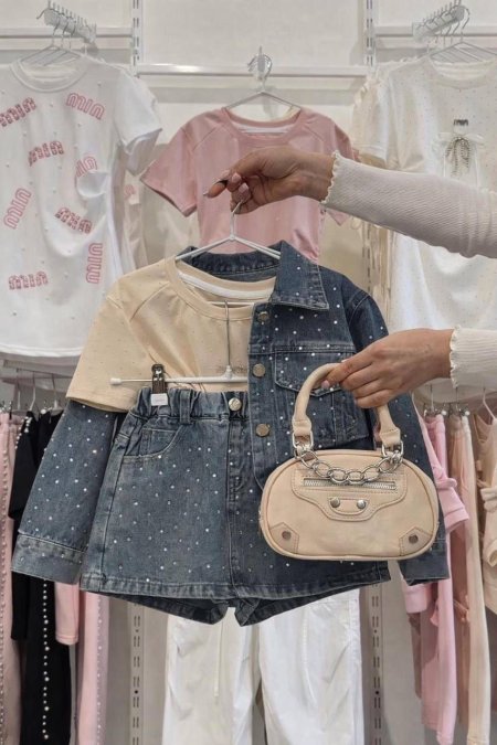 طقم جينز سترس