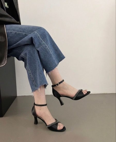 صندل ستاتي كعب