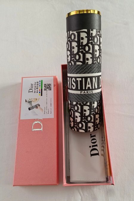 حافظة حرارة Dior