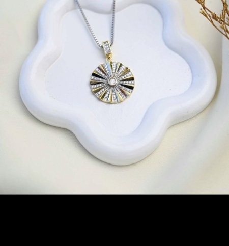 نجمة بالكامل