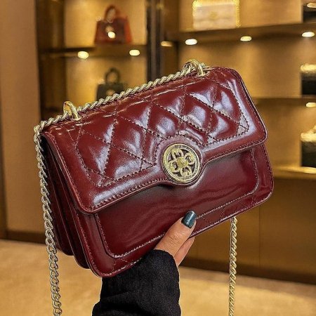 شنطة حجم صغير