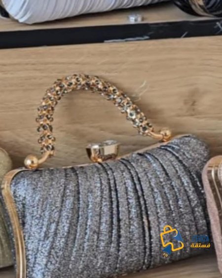 فضي غامق