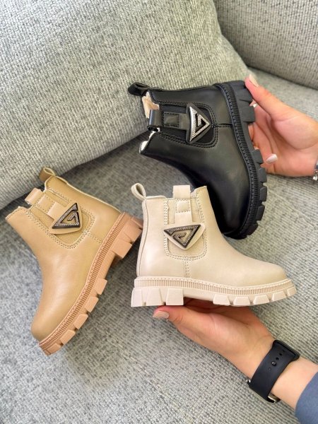 جزمة بناتي شتوي