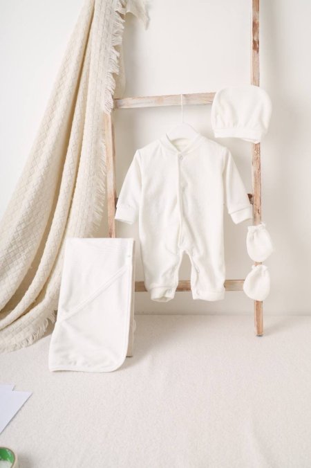 طقم بيبي مشفى ابيض