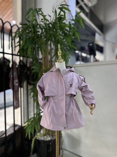 ترانشكوت louis vuitton